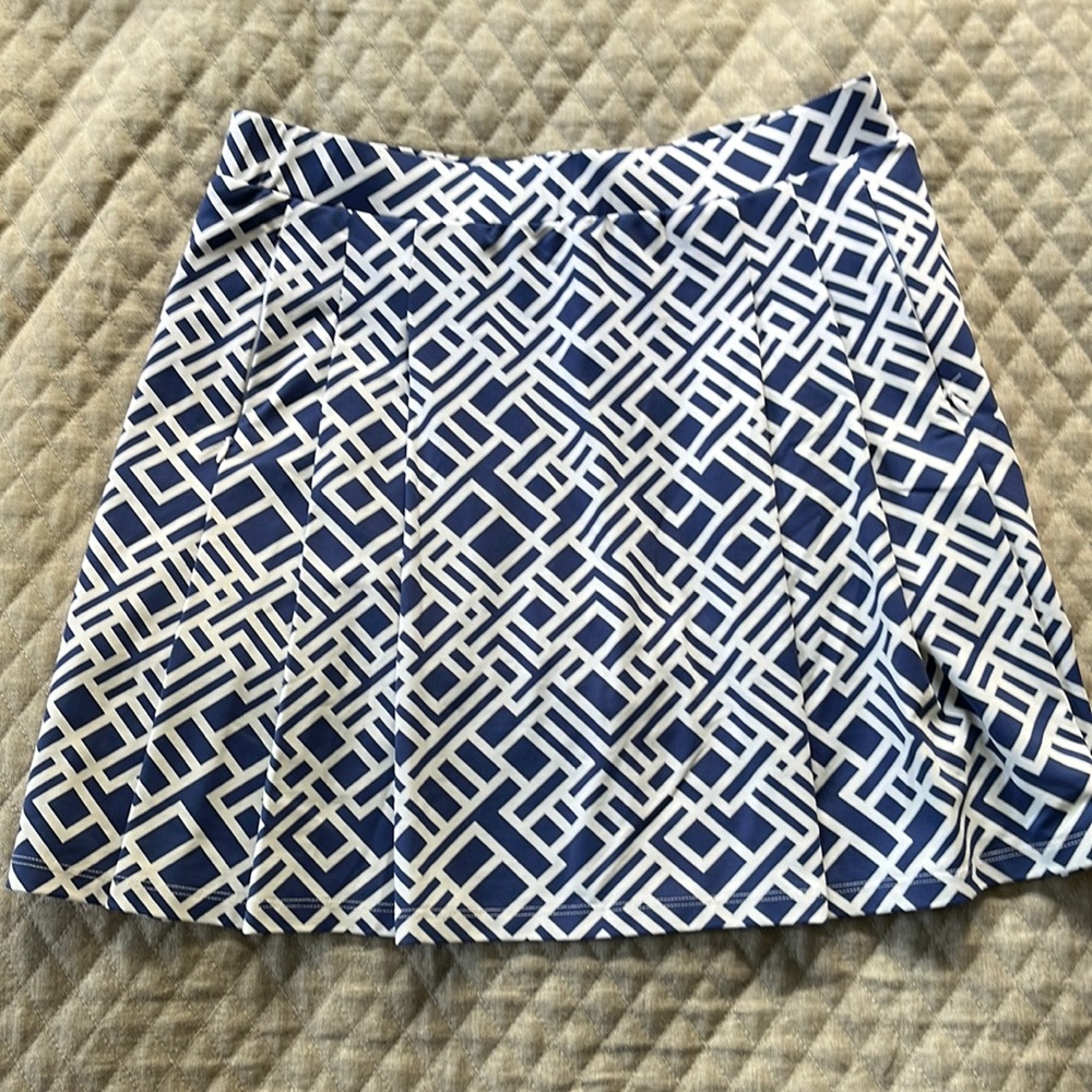 J. McLaughlin navy skirt/skort pull on and zip pockets - small